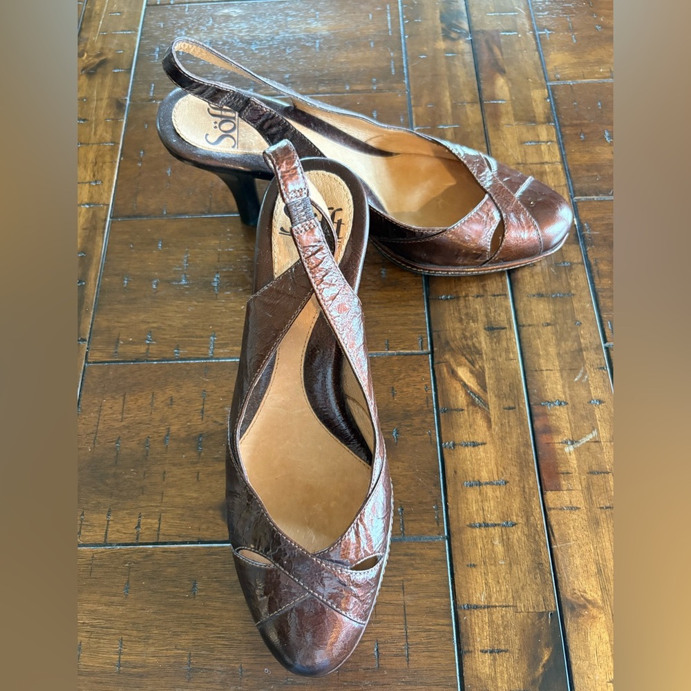Sofft Brown Leather Slingback Heels - Beautiful mahogany brown - Size 7